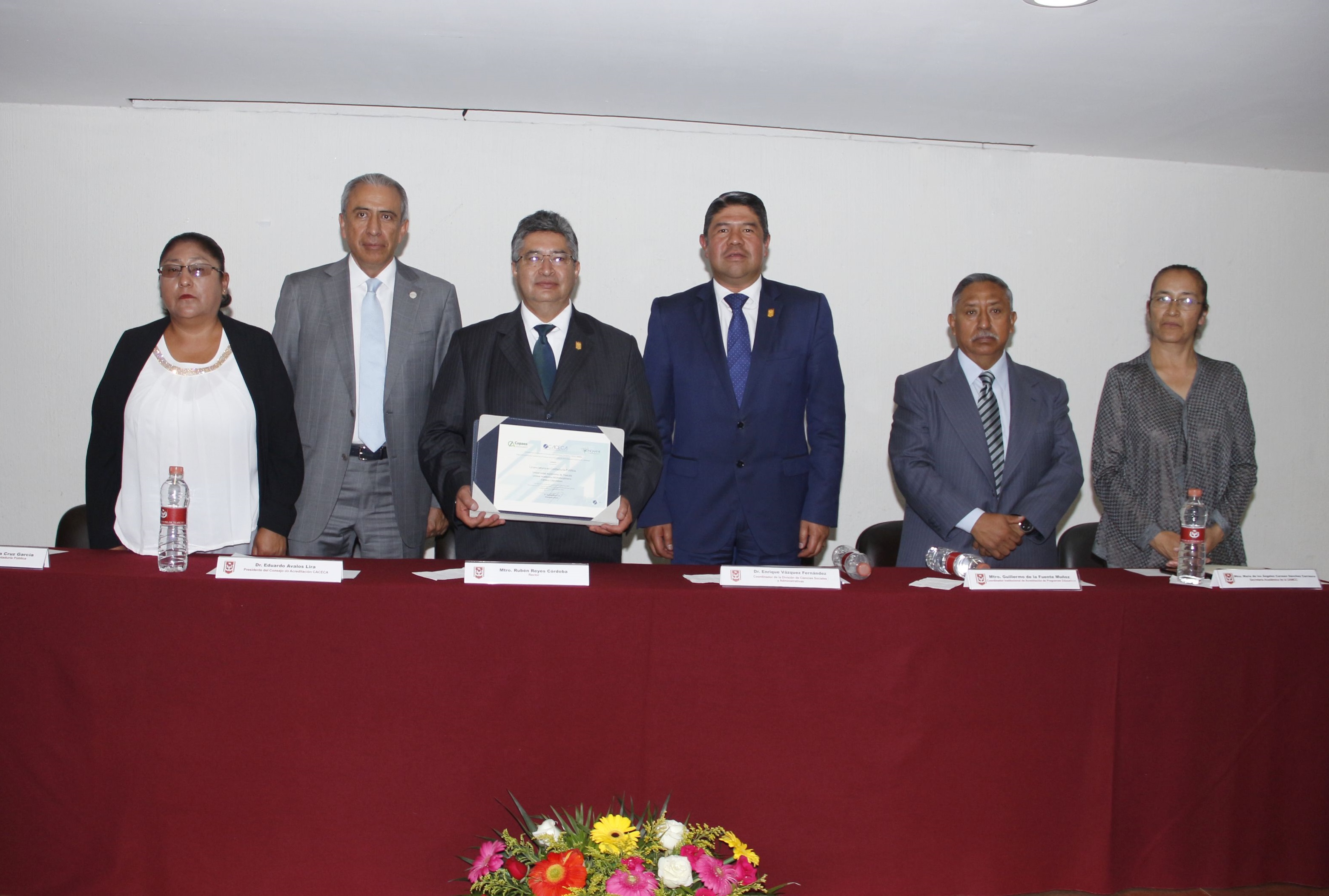 Entregan constancia de Acreditación a la  Licenciatura de Contaduría Pública de la UAT